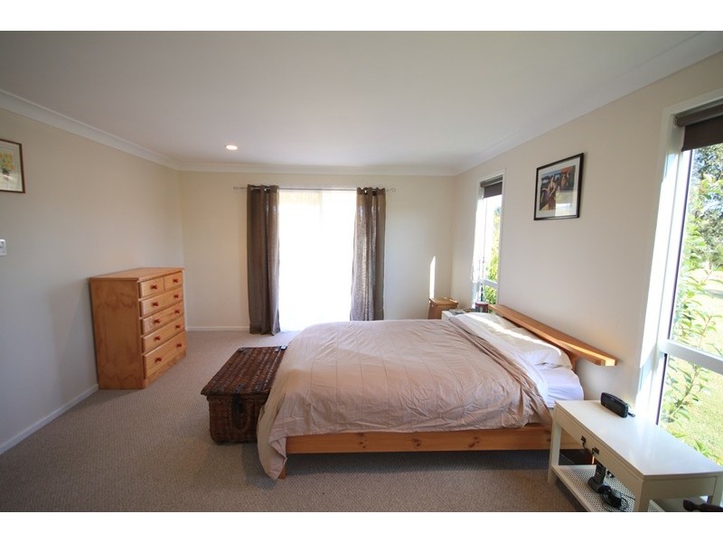 4 Tea Tree Court, The Palms QLD 4570