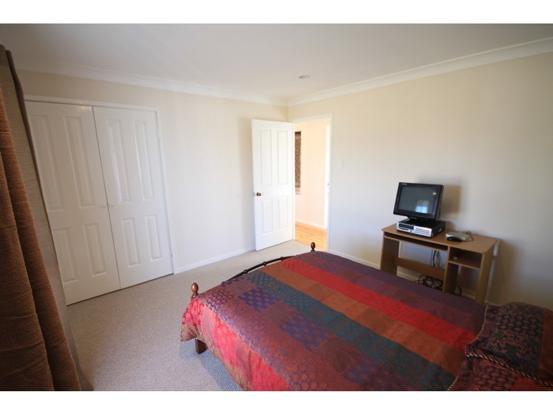 4 Tea Tree Court, The Palms QLD 4570