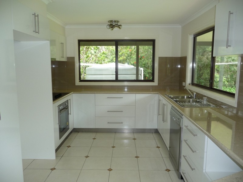 57 Hetherington Rd, Chatsworth QLD 4570