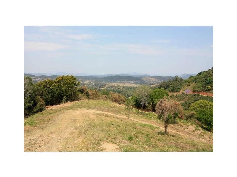 57 Hetherington Rd, Chatsworth QLD 4570