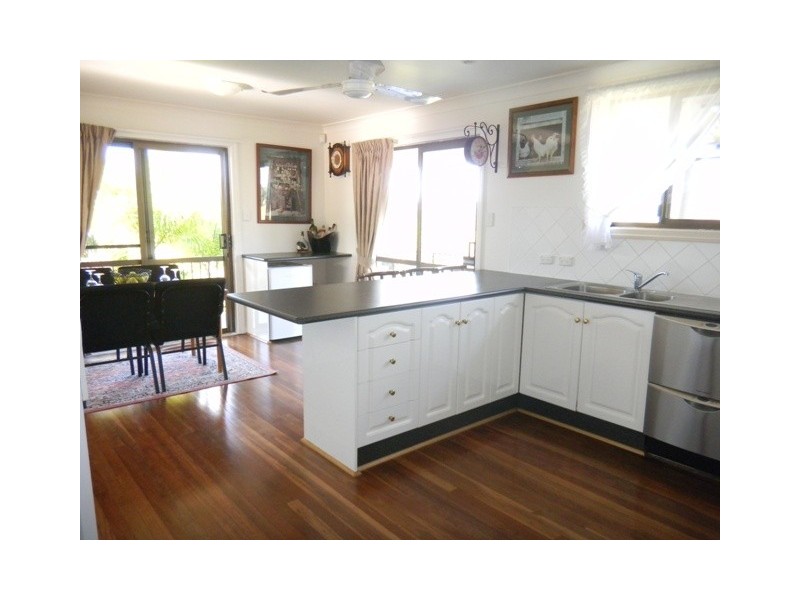9 Sorensen Road, Southside QLD 4570
