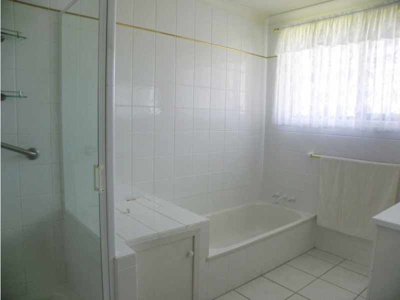 9 Sorensen Road, Southside QLD 4570