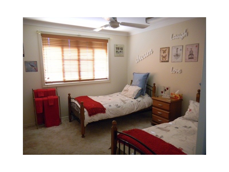 9 Sorensen Road, Southside QLD 4570