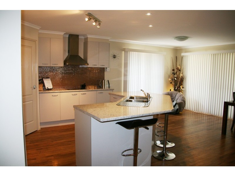 11 Directors Circuit, Jones Hill QLD 4570