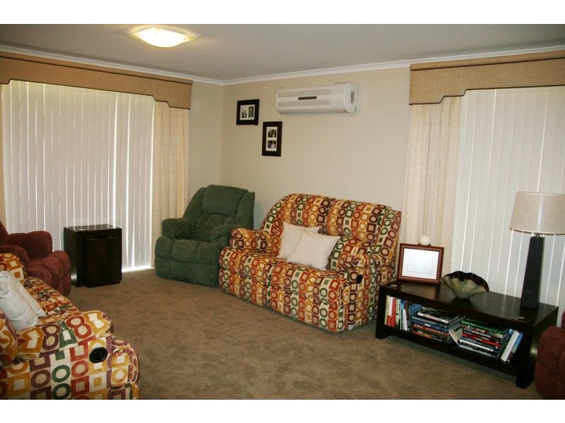 11 Directors Circuit, Jones Hill QLD 4570