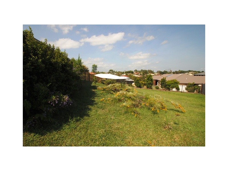 25 Federation Court, Southside QLD 4570