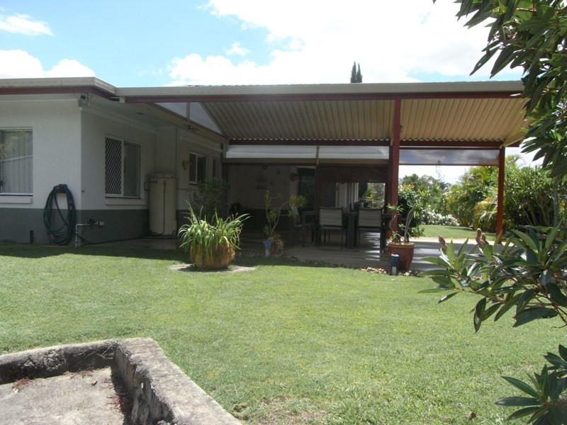 5 Farmborough Court, Southside QLD 4570