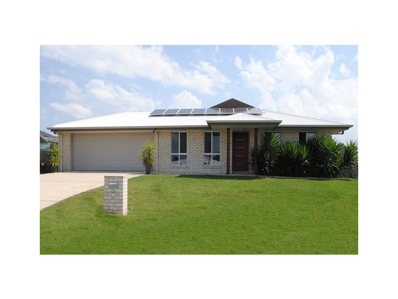 8 Principal Place, Jones Hill QLD 4570