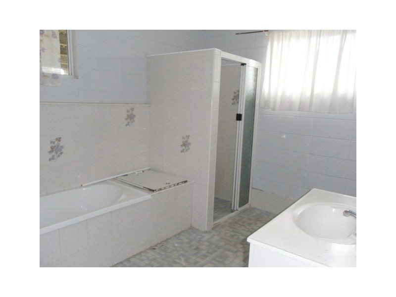 25 Mary Street, Amamoor QLD 4570