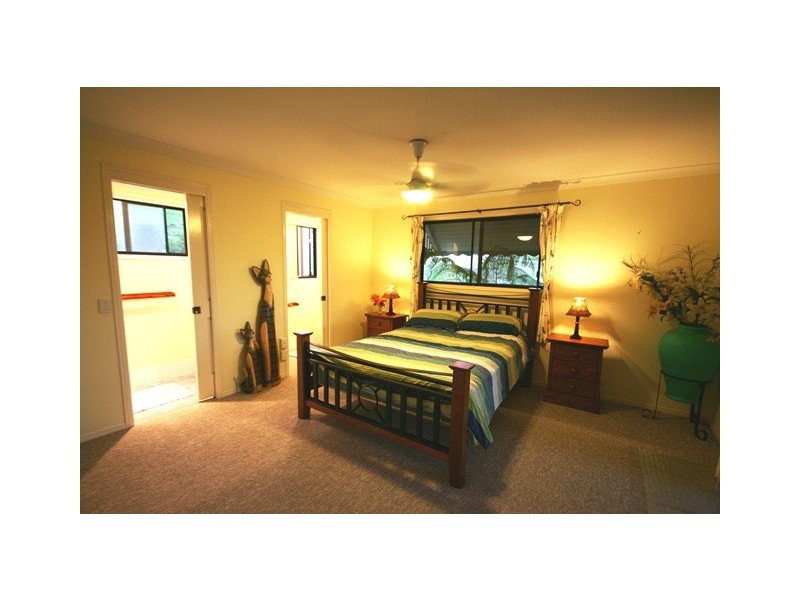 27 Highfield Drive, Chatsworth QLD 4570