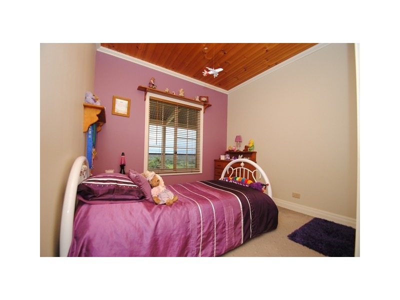 41 Figtree Road, Chatsworth QLD 4570