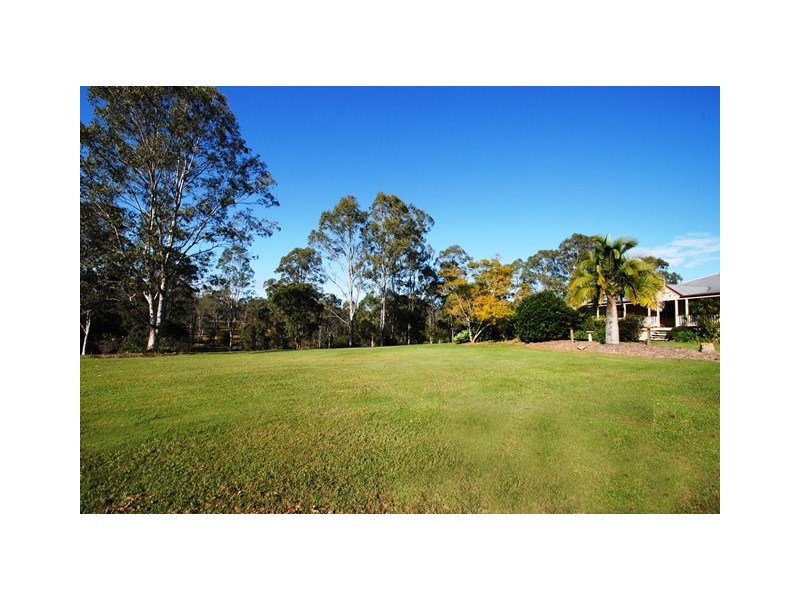 157 Shadbolt road, Mothar Mountain QLD 4570