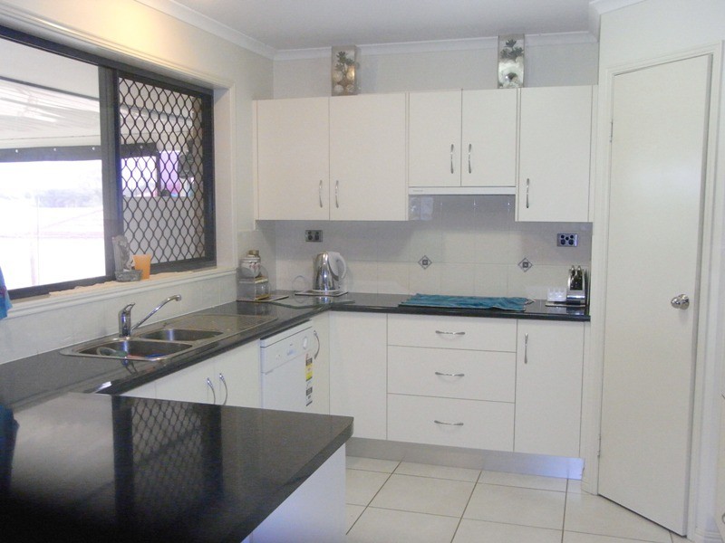 6 Kyleigh Court, Southside QLD 4570