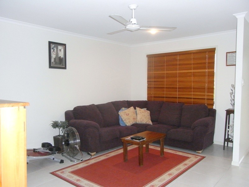 6 Kyleigh Court, Southside QLD 4570