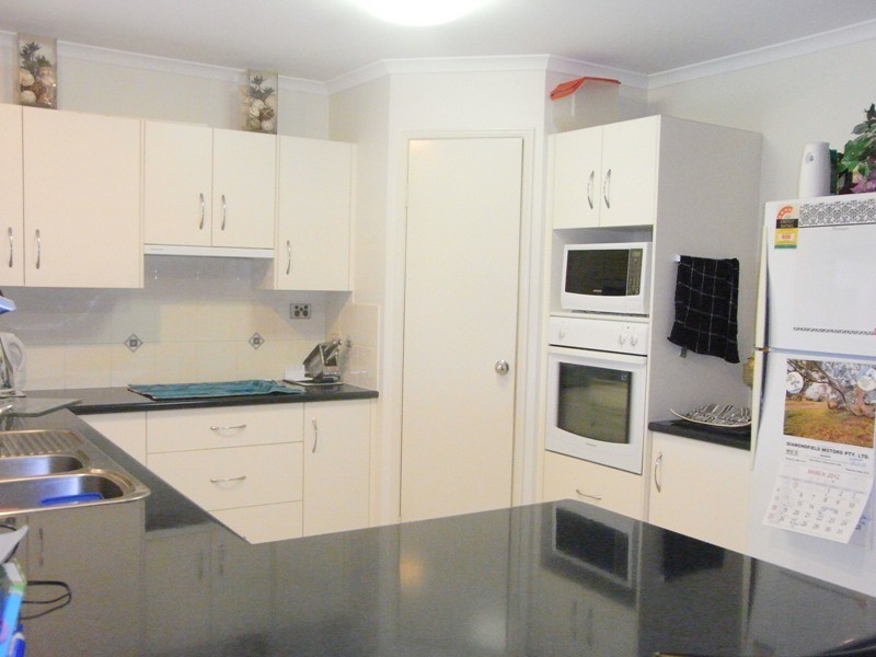 6 Kyleigh Court, Southside QLD 4570