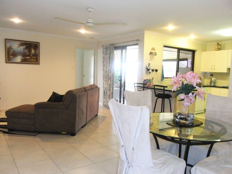 6 Kyleigh Court, Southside QLD 4570