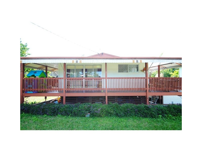 16 Barton Road, Victory Heights QLD 4570