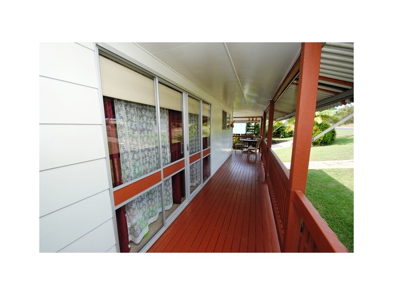 16 Barton Road, Victory Heights QLD 4570
