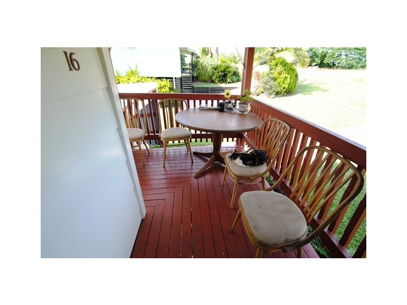 16 Barton Road, Victory Heights QLD 4570