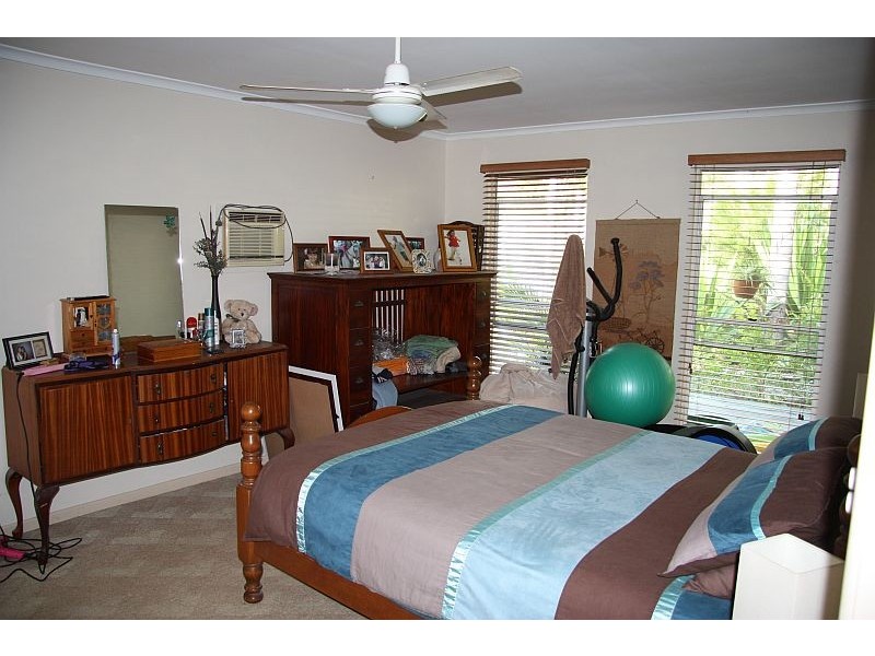 6 Thomas Road, Curra QLD 4570