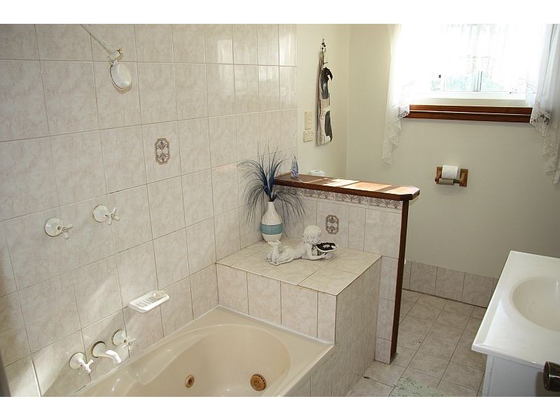 6 Thomas Road, Curra QLD 4570