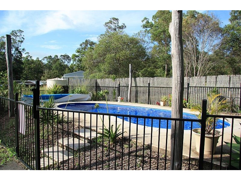 6 Thomas Road, Curra QLD 4570