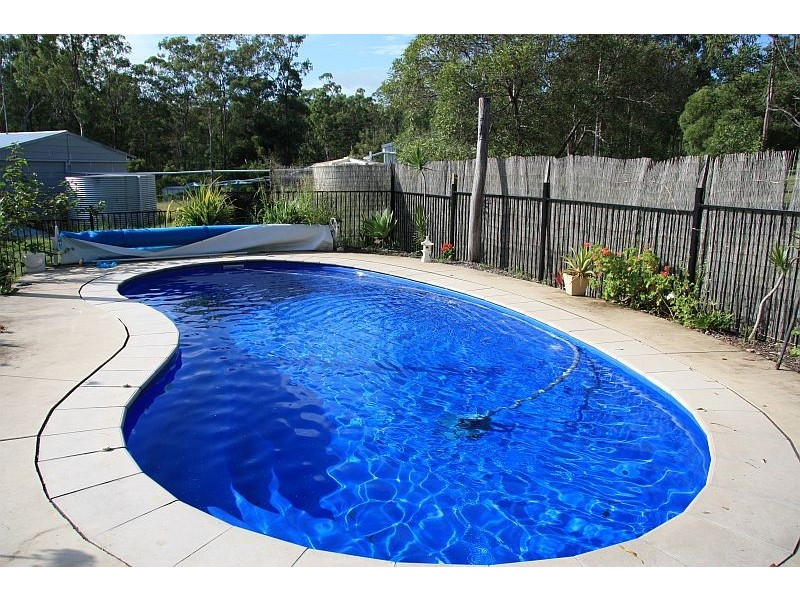 6 Thomas Road, Curra QLD 4570