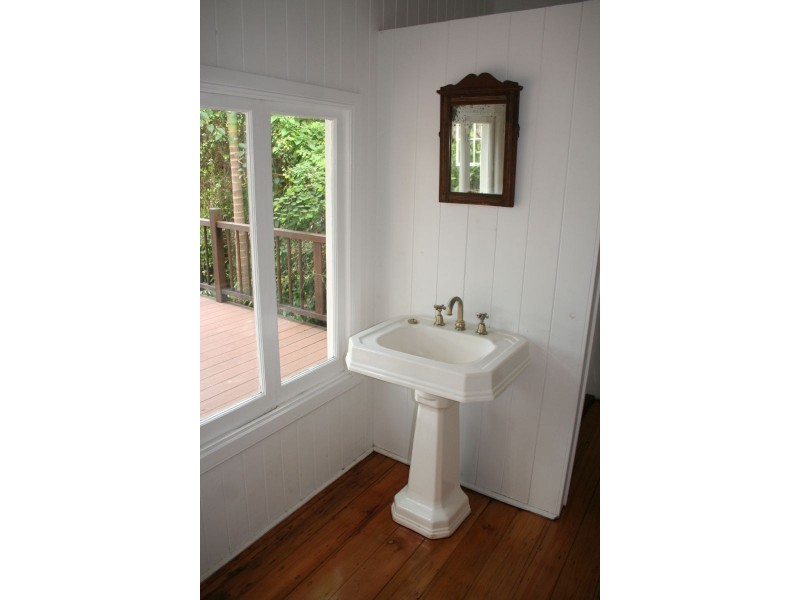 61 – 63 Main Street, Kin Kin QLD 4571