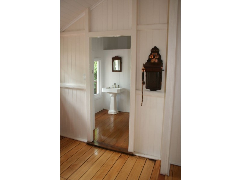 61 – 63 Main Street, Kin Kin QLD 4571