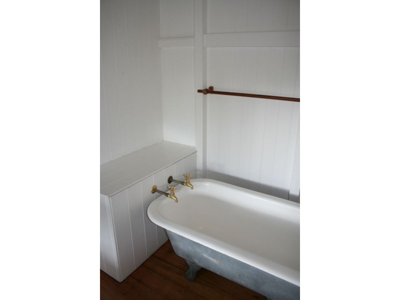 61 – 63 Main Street, Kin Kin QLD 4571