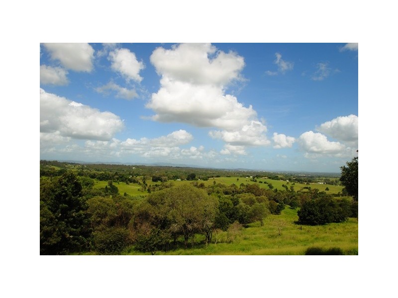 41 Figtree Road, Chatsworth QLD 4570