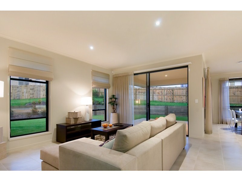 20 Woodland Drive, Southside QLD 4570