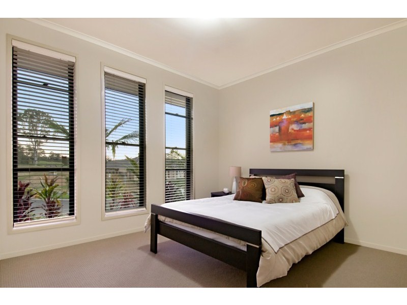 20 Woodland Drive, Southside QLD 4570