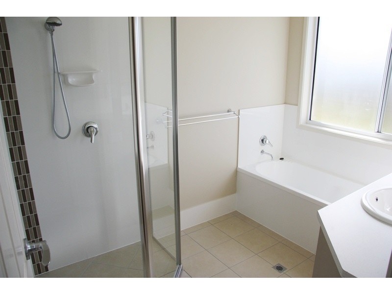 20 Directors Circuit, Jones Hill QLD 4570