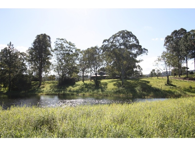 93 Gradys Lane, Kin Kin QLD 4571