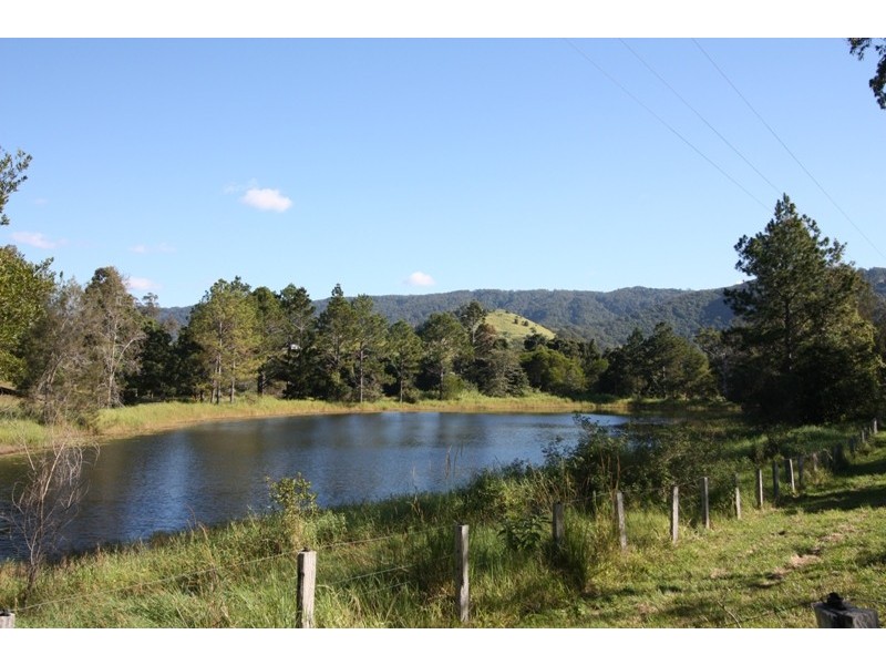 93 Gradys Lane, Kin Kin QLD 4571