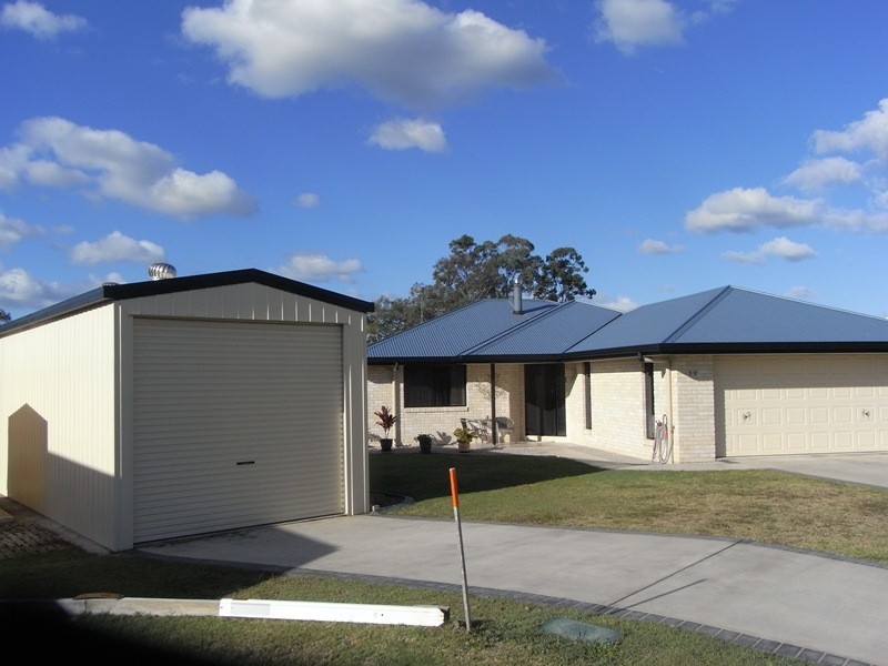 12 Suncrest Court, Southside QLD 4570
