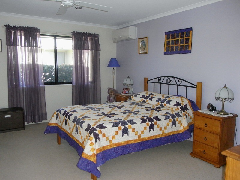 12 Suncrest Court, Southside QLD 4570