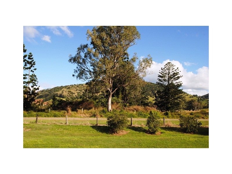 4 Mahaffy Road, Goomboorian QLD 4570