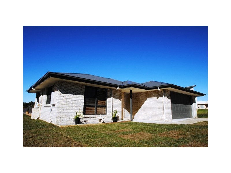 68 Gympie View Drive, Southside QLD 4570