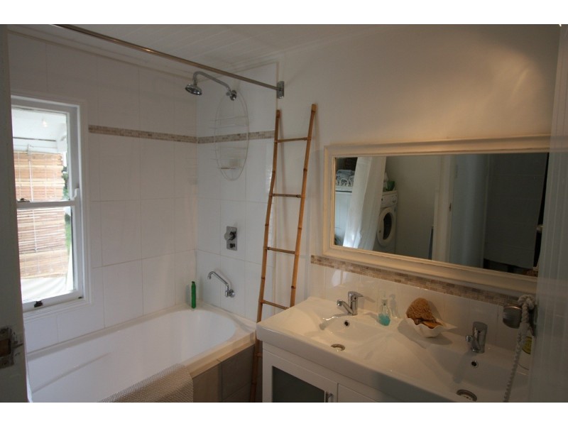 65 Main Street, Kin Kin QLD 4571