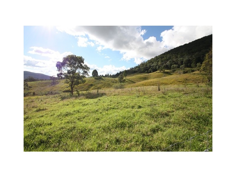 Brooloo QLD 4570