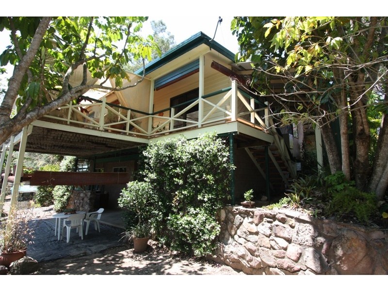 2 Rycott Road, Chatsworth QLD 4570
