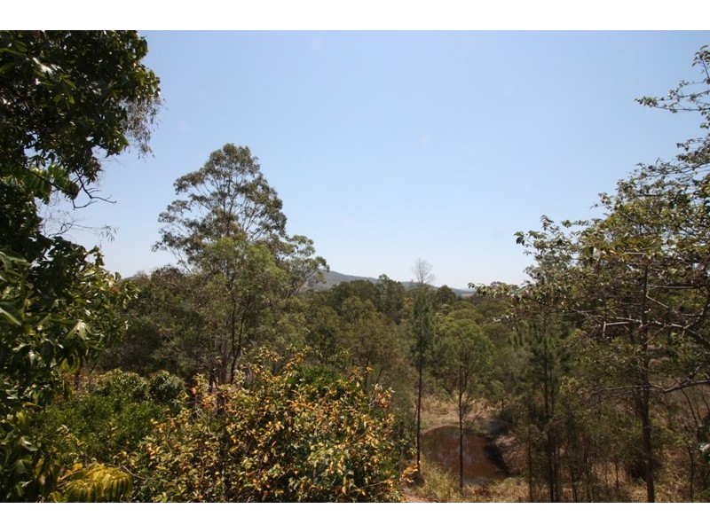 2 Rycott Road, Chatsworth QLD 4570