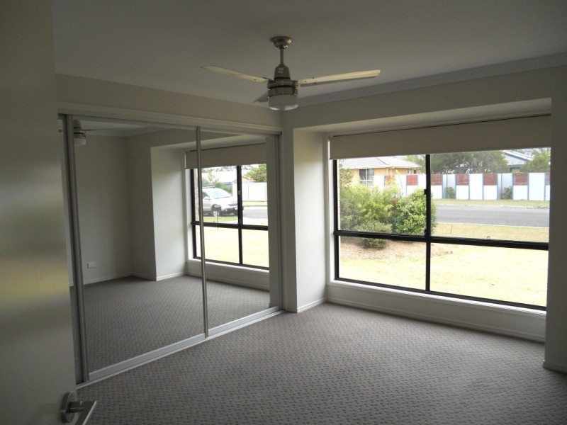 18 Marco Polo Drive, Cooloola Cove QLD 4580