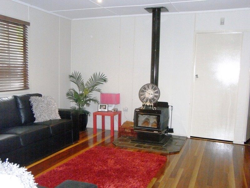 92 Noosa Road, Monkland QLD 4570