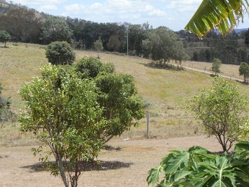 147 Rammutt Road, Chatsworth QLD 4570