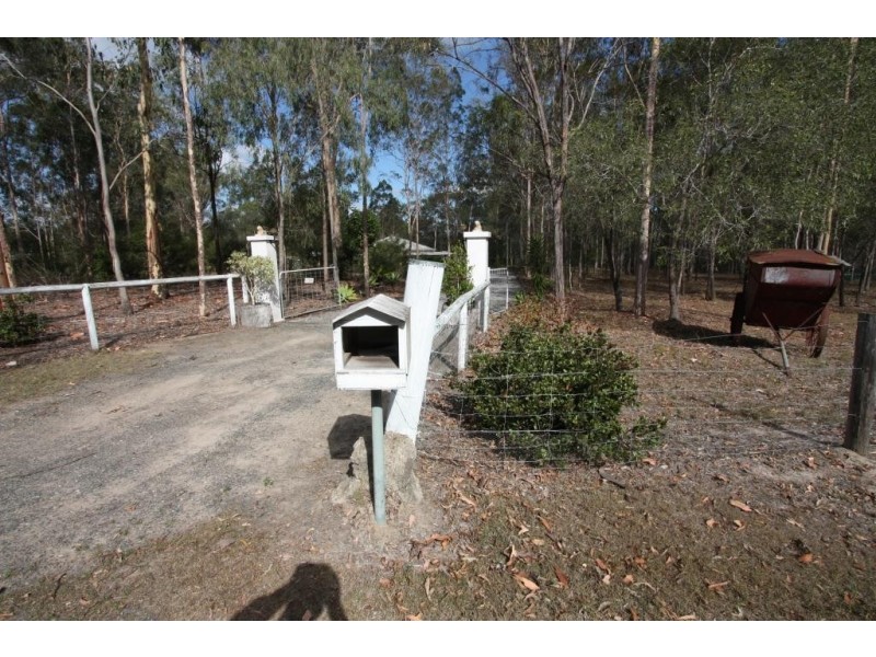 Bells Bridge QLD 4570