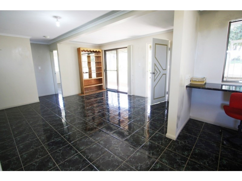 32 Arlington Road, Victory Heights QLD 4570