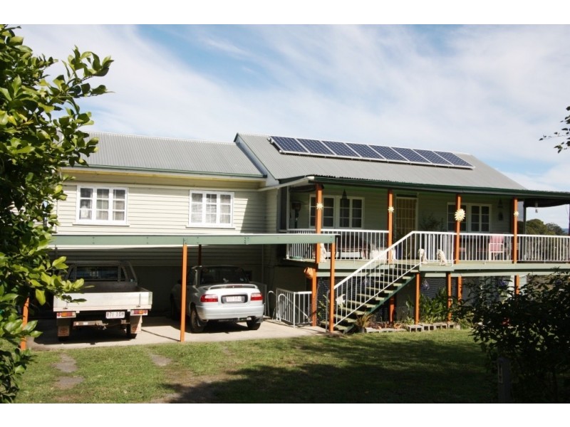 32 Arlington Road, Victory Heights QLD 4570